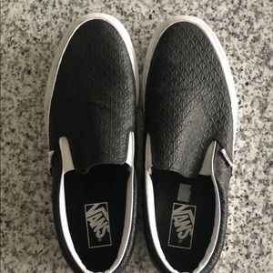 Men’s black slide on Van’s